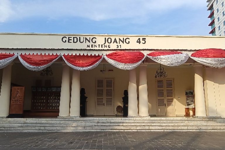 Pusat Sejarah dan Perjuangan di Gedung Joang 45